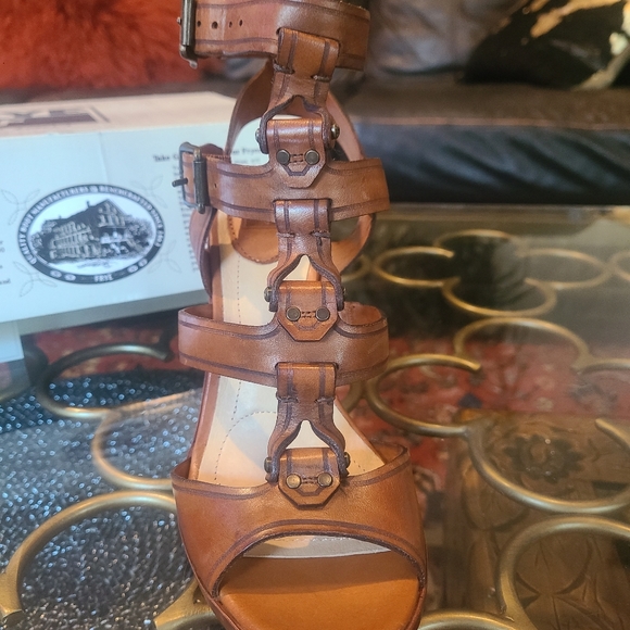 Frye Sonia Y Strap Gladiator Heels - Picture 3 of 7